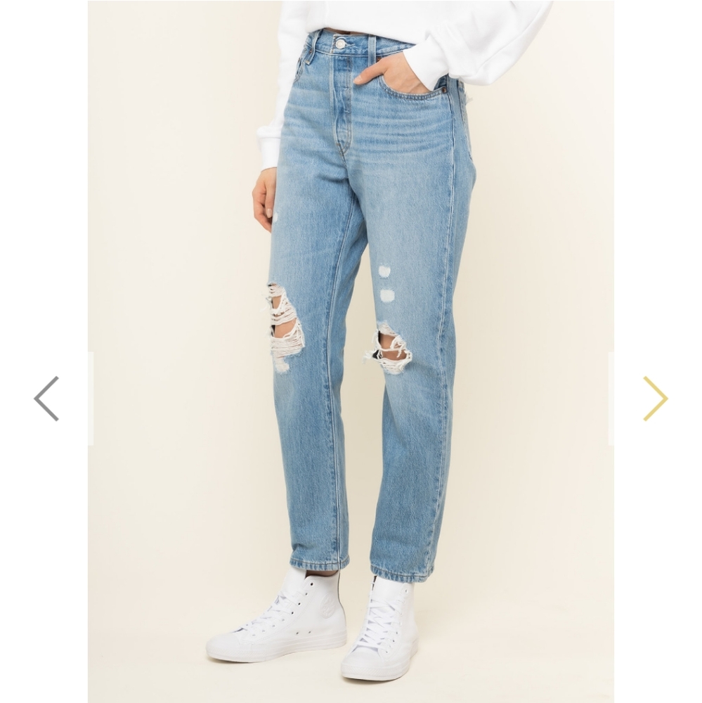 NEW Levi's 501 Distressed Straight Leg Crop Jeans - Picture 4 of 8